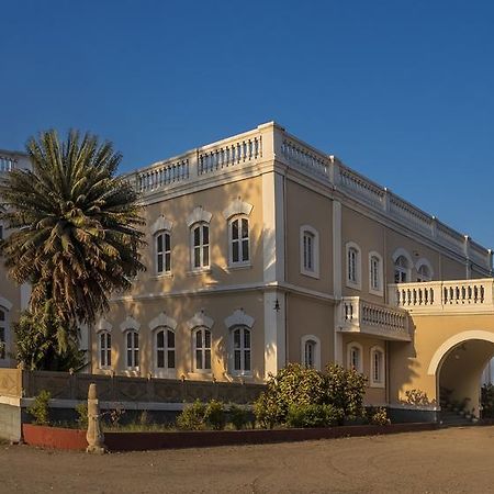 Royal Oasis Hotel Wankaner Exterior photo