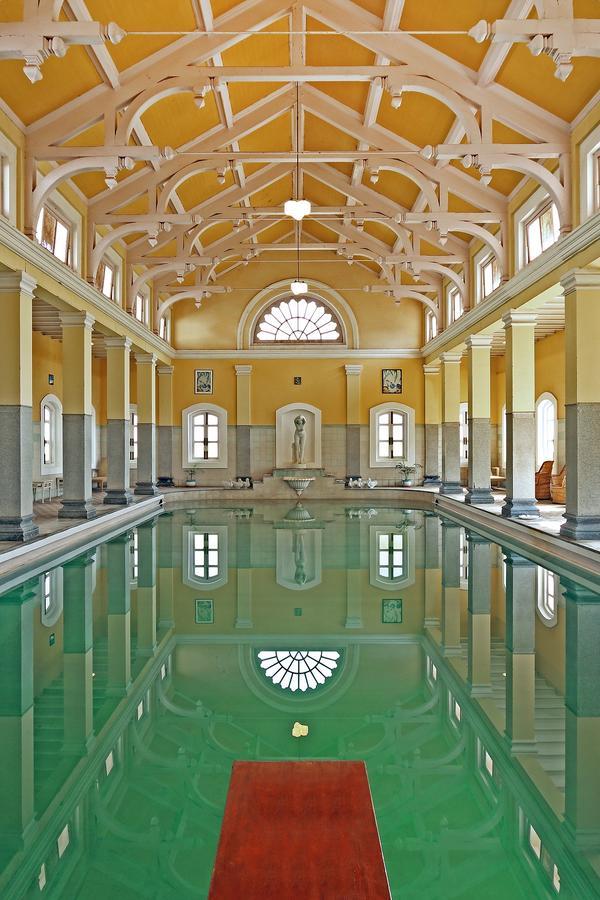Royal Oasis Hotel Wankaner Exterior photo
